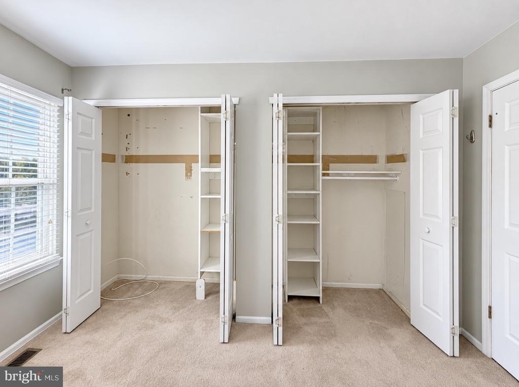 1009 Hillsboro Court - Photo 13