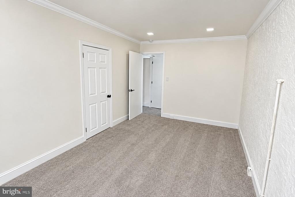 219 Wood Street - Photo 10