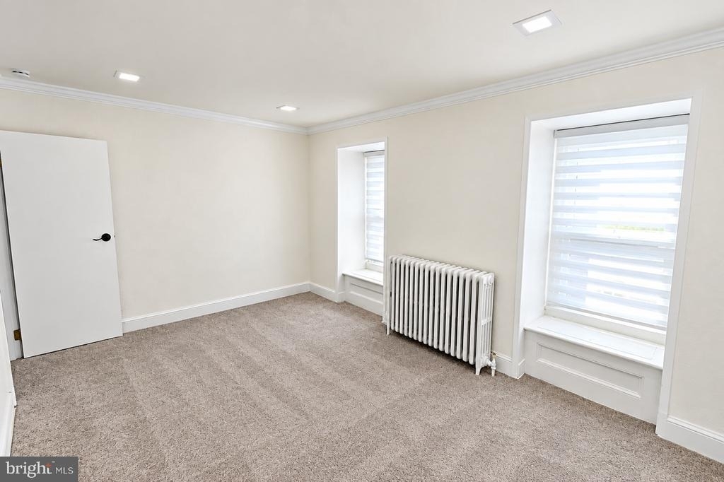 219 Wood Street - Photo 8