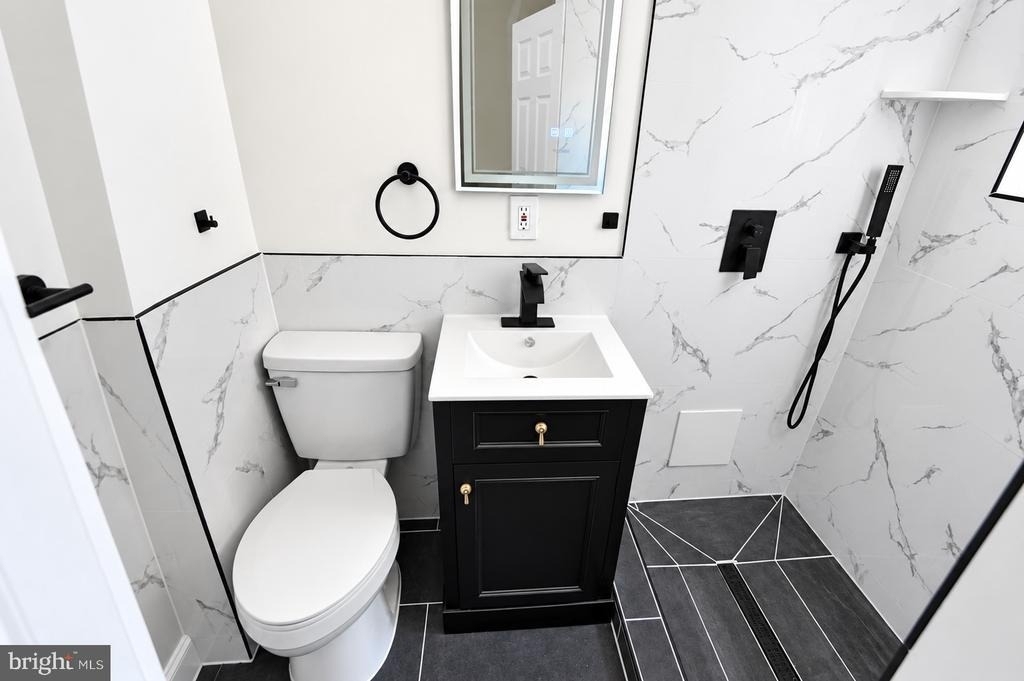 219 Wood Street - Photo 4