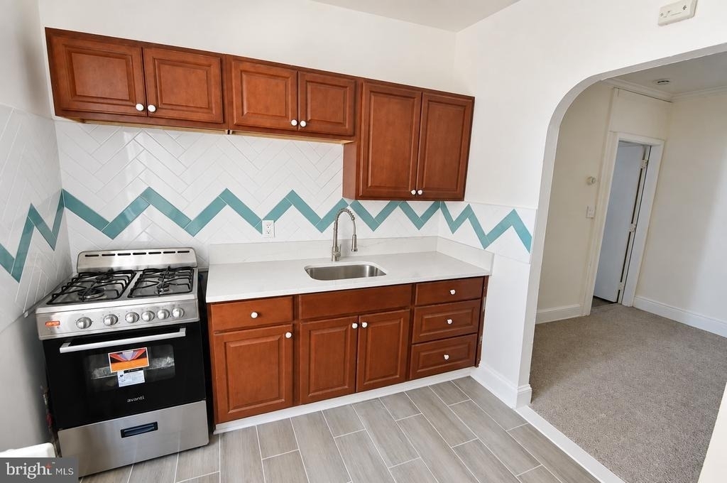 219 Wood Street - Photo 2