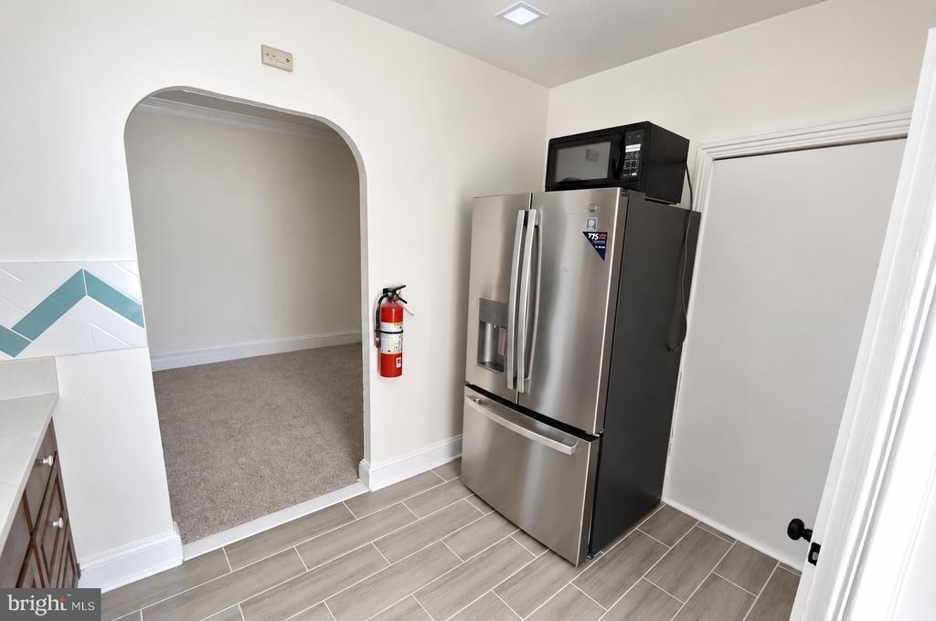 219 Wood Street - Photo 3