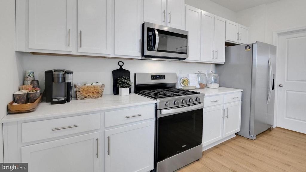 212 Daytona Road - Photo 1