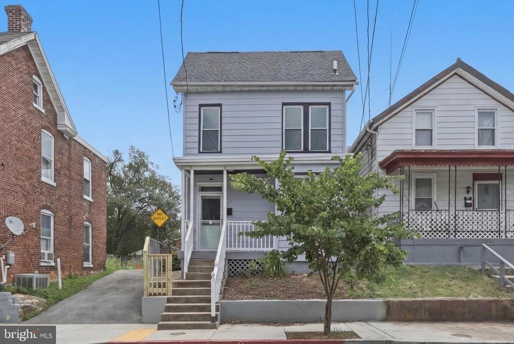 20 Summer Street - Photo 1