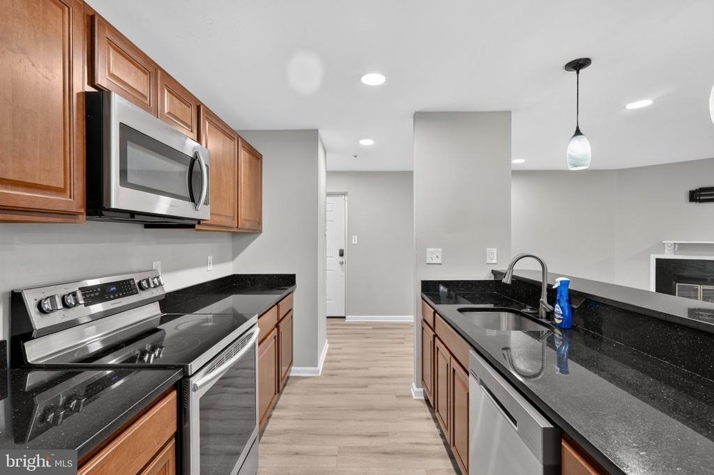 2071 Alice Avenue - Photo 4