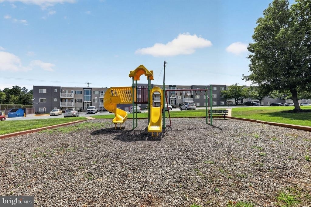 2071 Alice Avenue - Photo 20