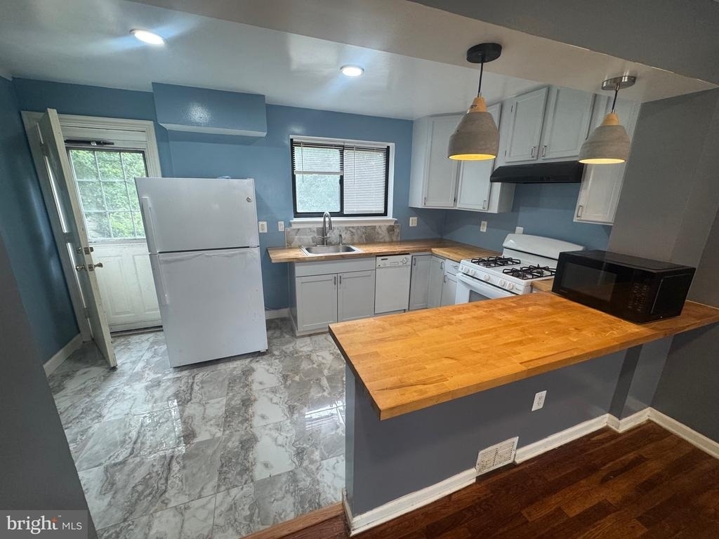 3525 Manor Wood Drive - Photo 4