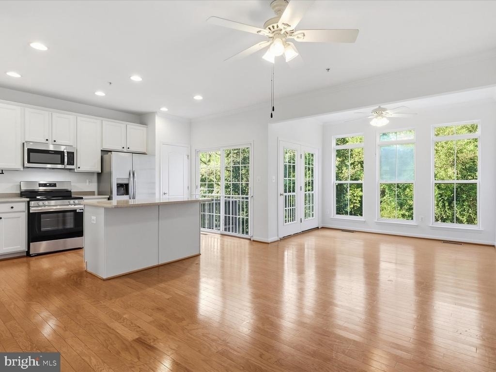 5602 Hartfield Avenue - Photo 5