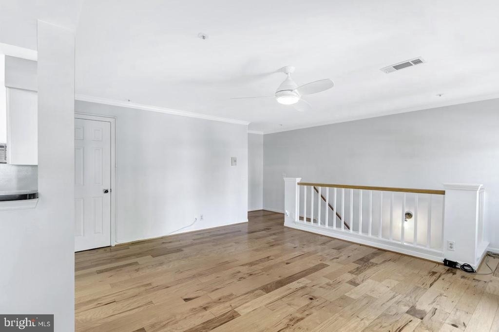 5716 Chapman Mill Drive - Photo 4
