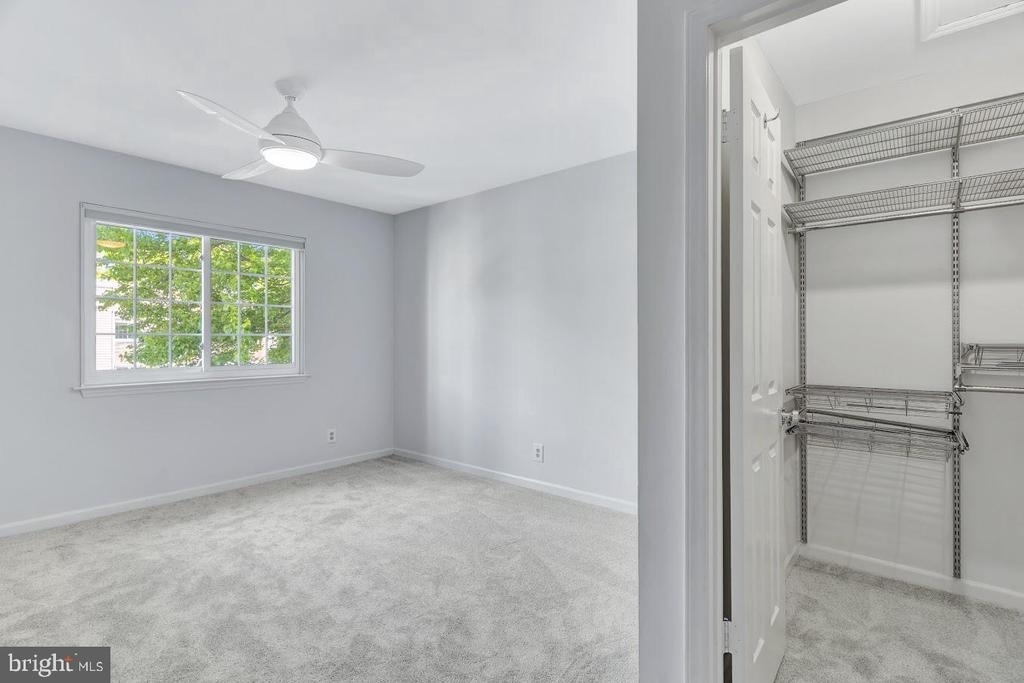 5716 Chapman Mill Drive - Photo 11