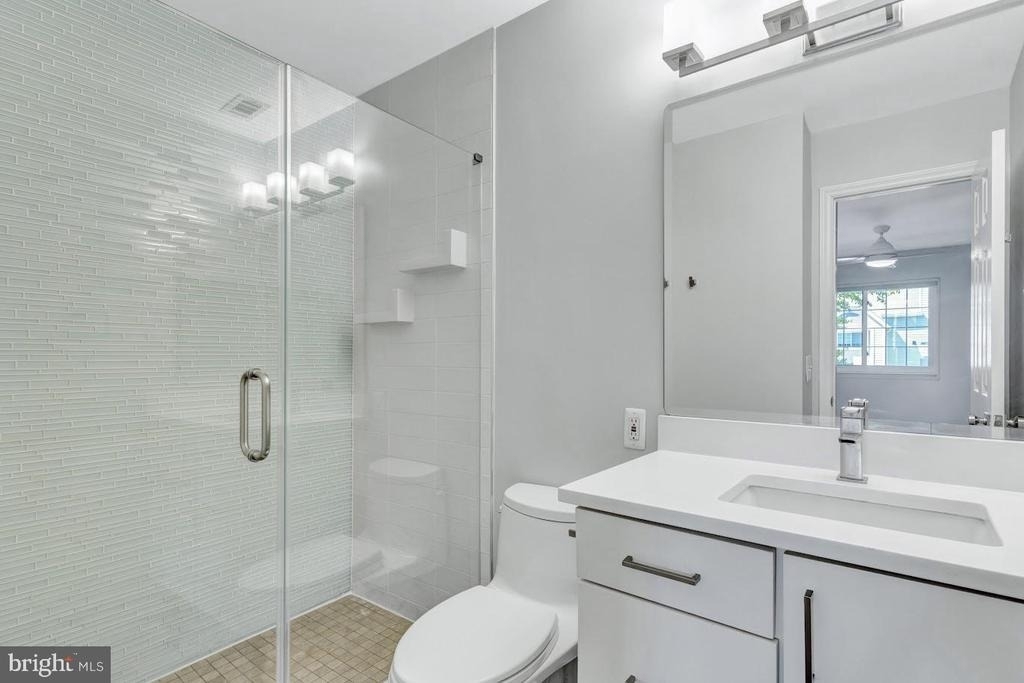 5716 Chapman Mill Drive - Photo 10