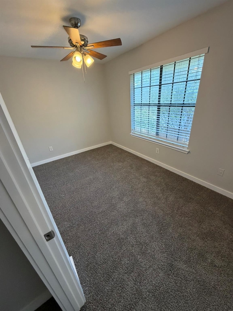 404 West St - Photo 8