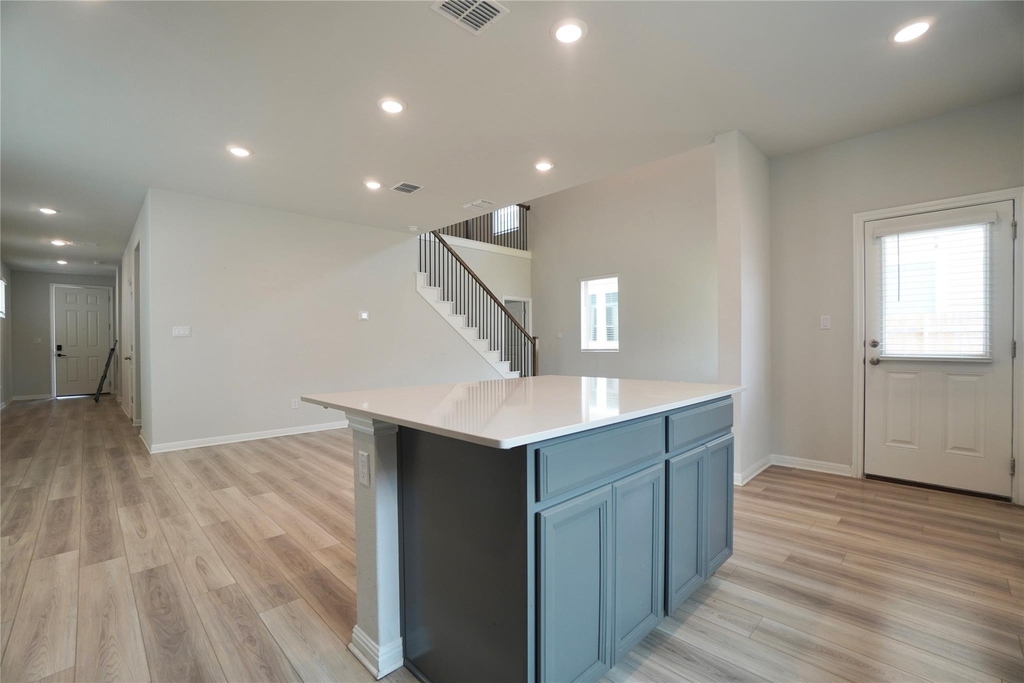 2513 Danbury Ln - Photo 9
