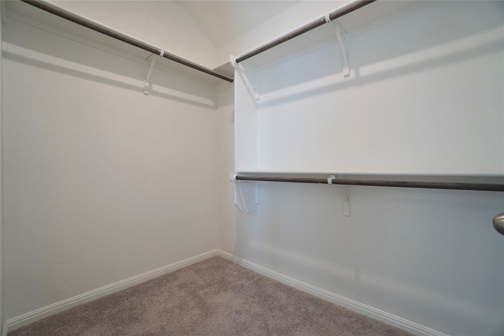 2513 Danbury Ln - Photo 18