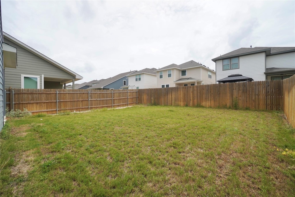 2513 Danbury Ln - Photo 34