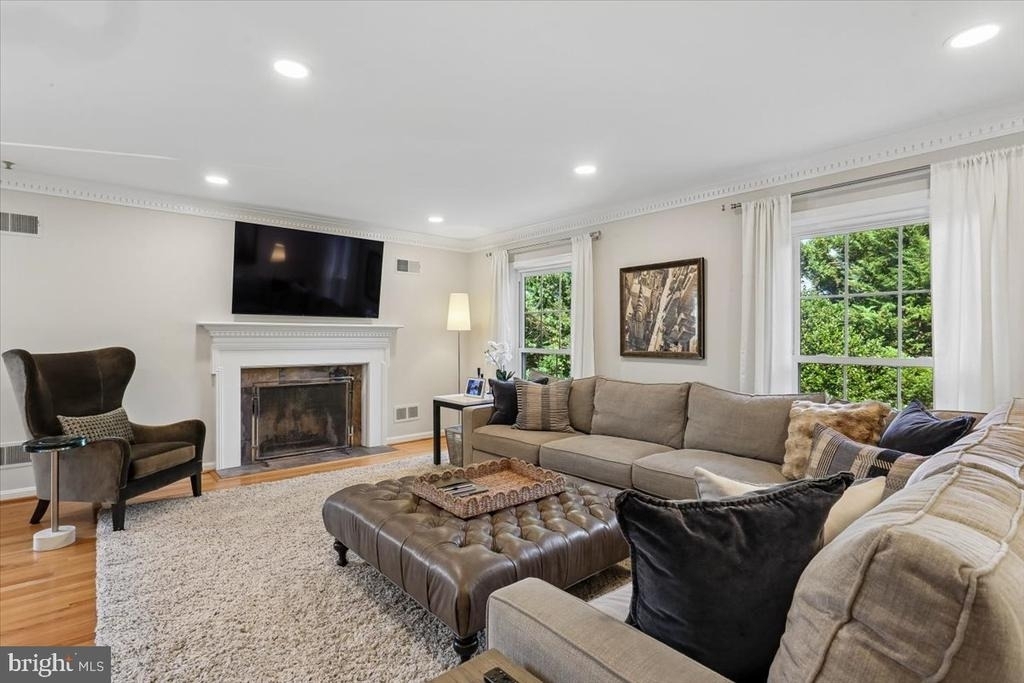 10931 Wickshire Way - Photo 14