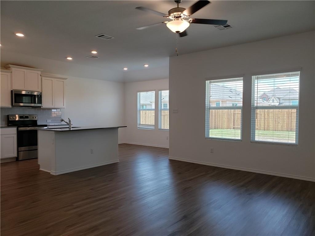109 Red Buckeye St - Photo 9