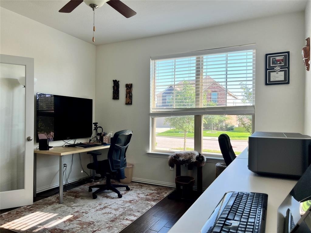 3900 Eland Dr - Photo 10