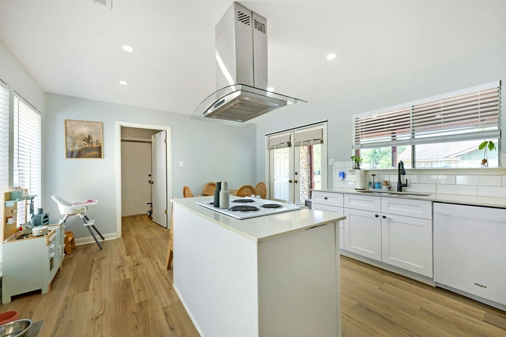 7006 Greenock St - Photo 5