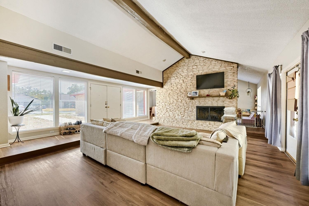 7006 Greenock St - Photo 3