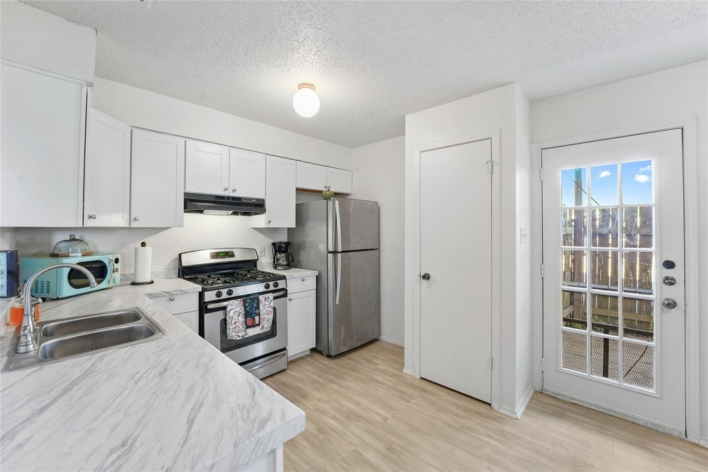 823 Taulbee Ln - Photo 18