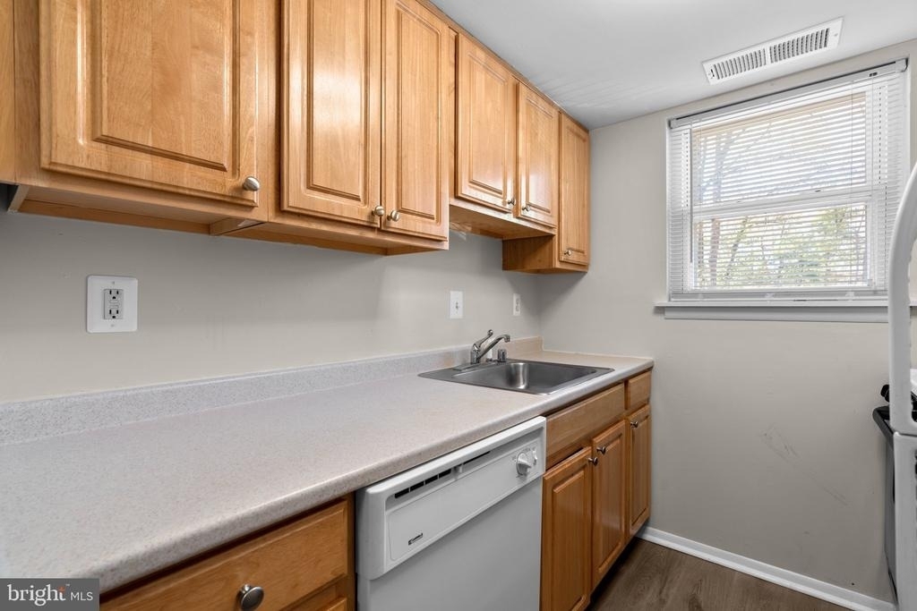 3612 Court House Drive - Photo 8