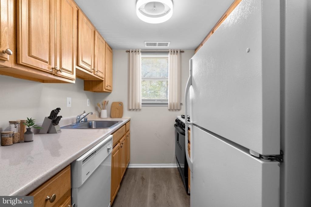 3612 Court House Drive - Photo 7