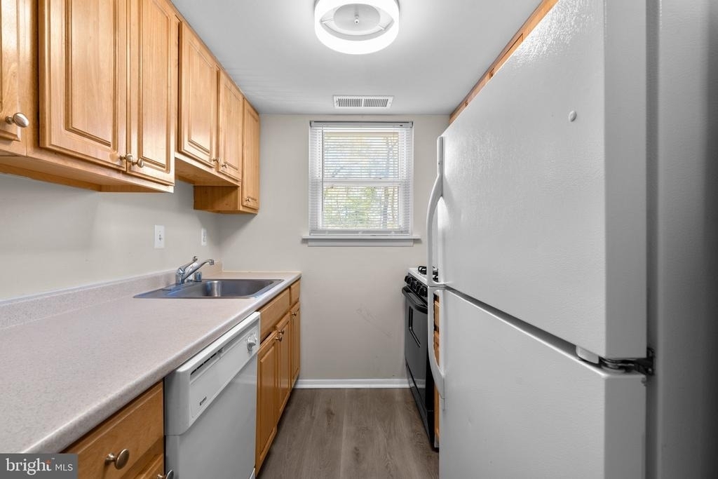3612 Court House Drive - Photo 10