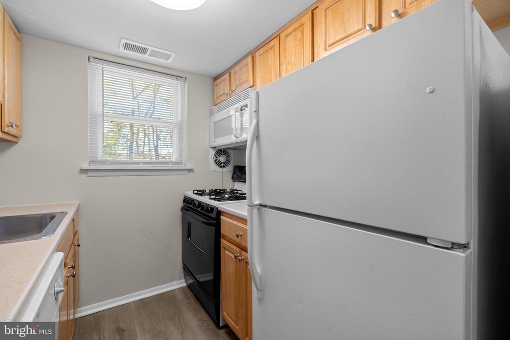 3612 Court House Drive - Photo 9