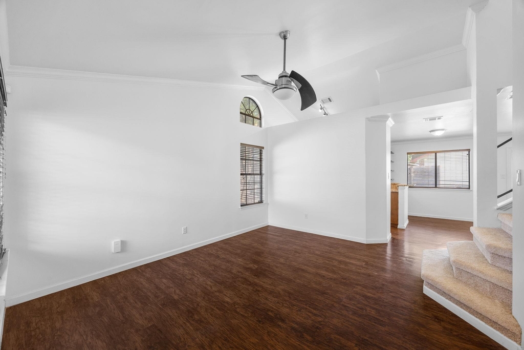 12800 Meehan Dr - Photo 8