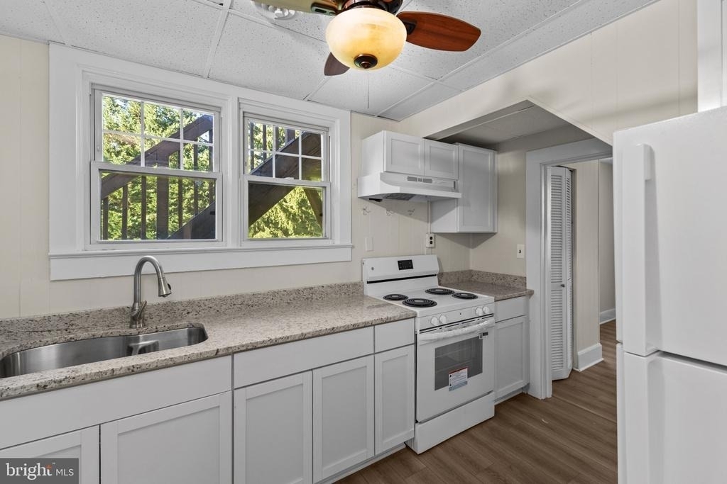 707 N Hickory Avenue - Photo 16