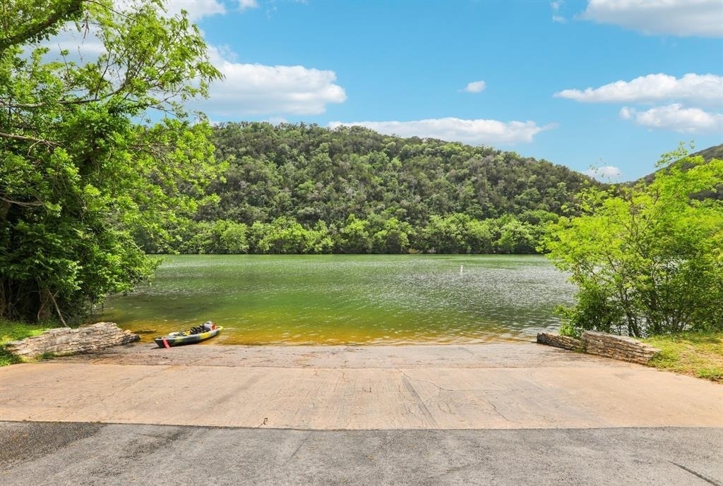 1106 Minnie Dr - Photo 0