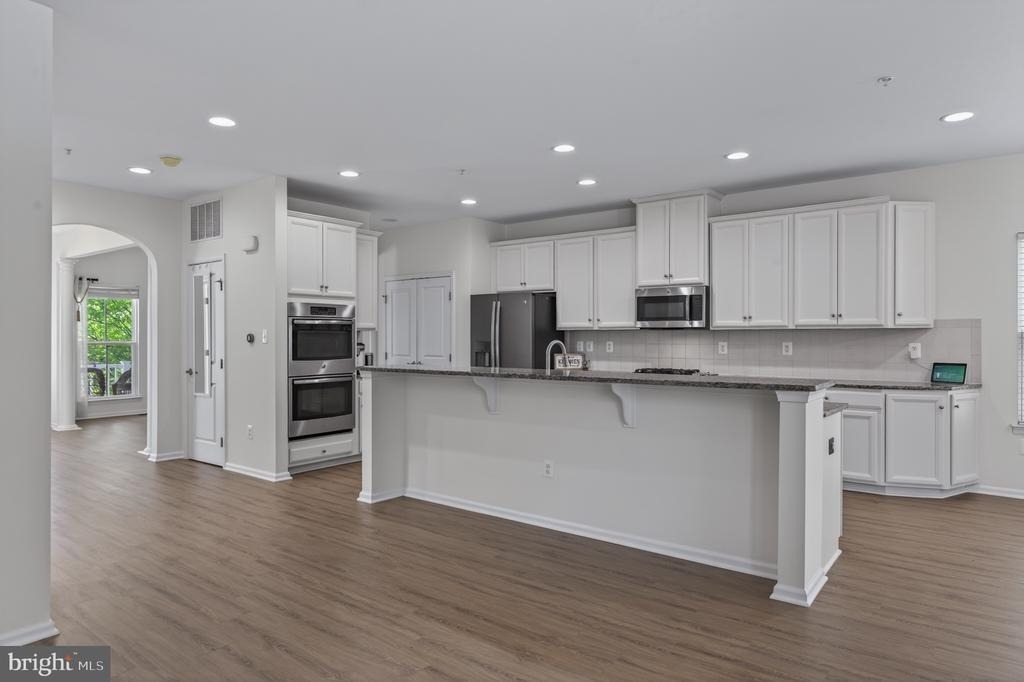 1423 Village Green Way - Photo 16