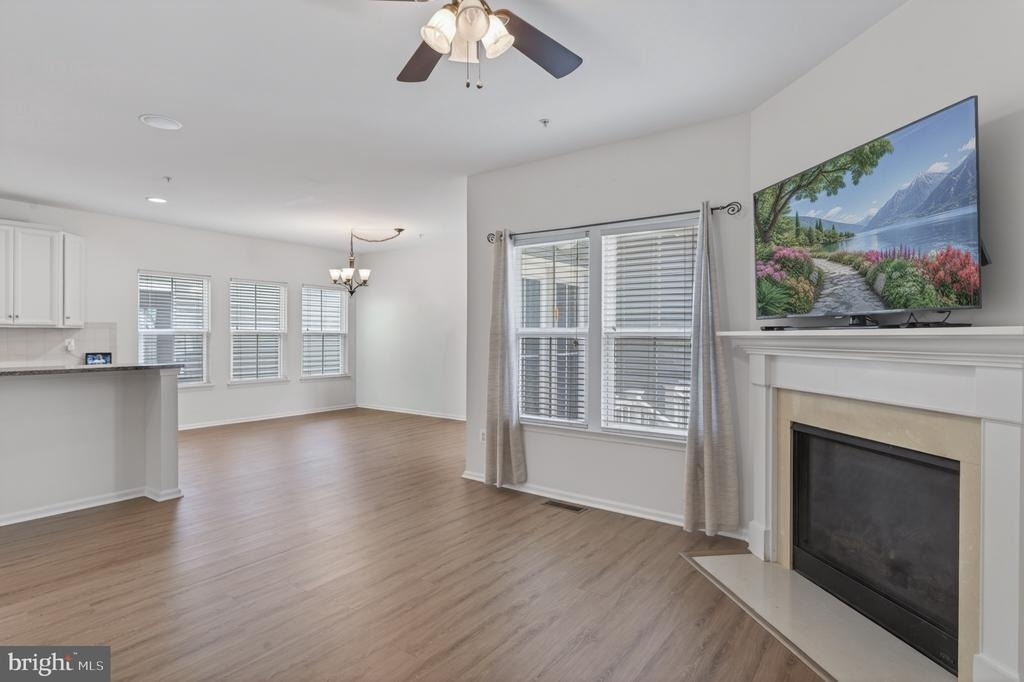1423 Village Green Way - Photo 20