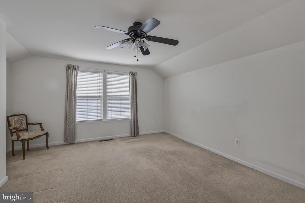 1423 Village Green Way - Photo 39