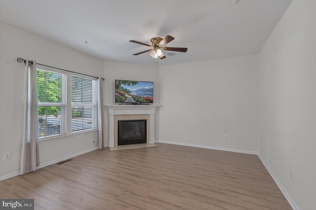 1423 Village Green Way - Photo 49