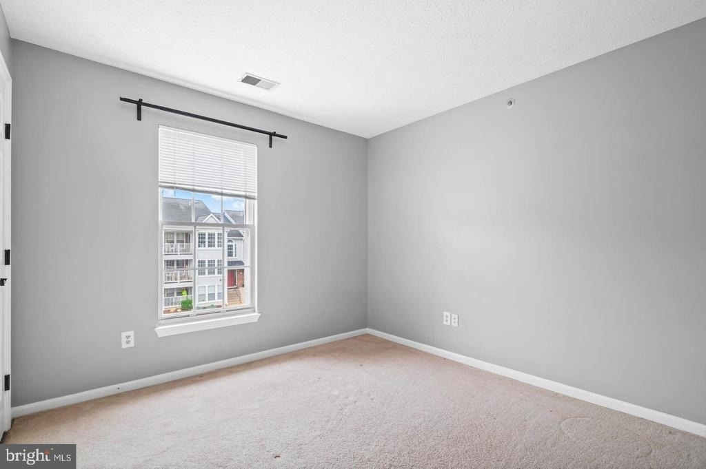 611 Himes Avenue - Photo 16