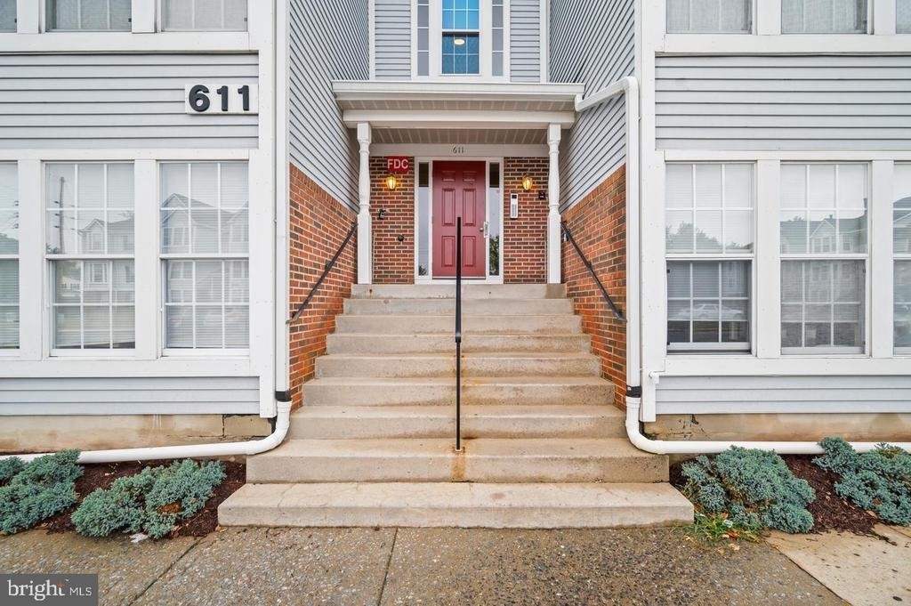 611 Himes Avenue - Photo 0