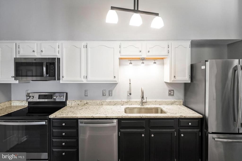 611 Himes Avenue - Photo 8