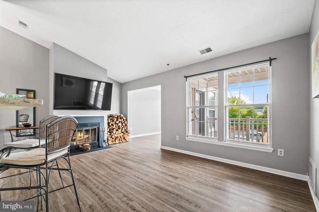 611 Himes Avenue - Photo 4