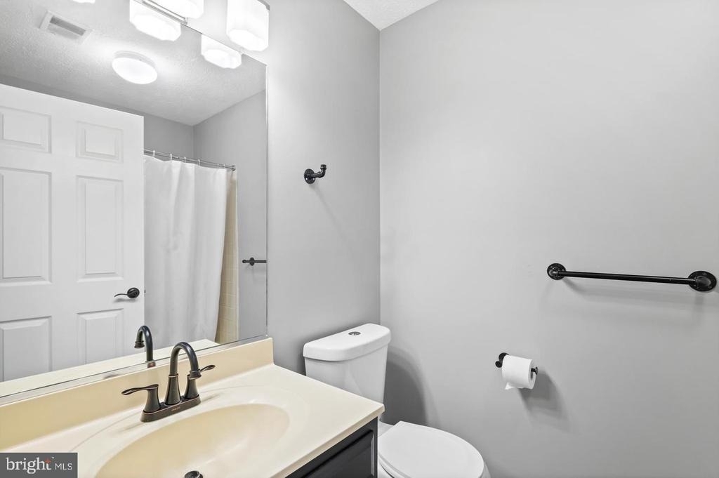 611 Himes Avenue - Photo 23