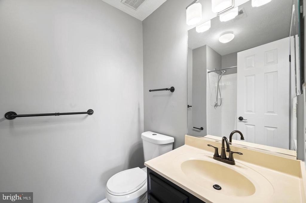 611 Himes Avenue - Photo 24