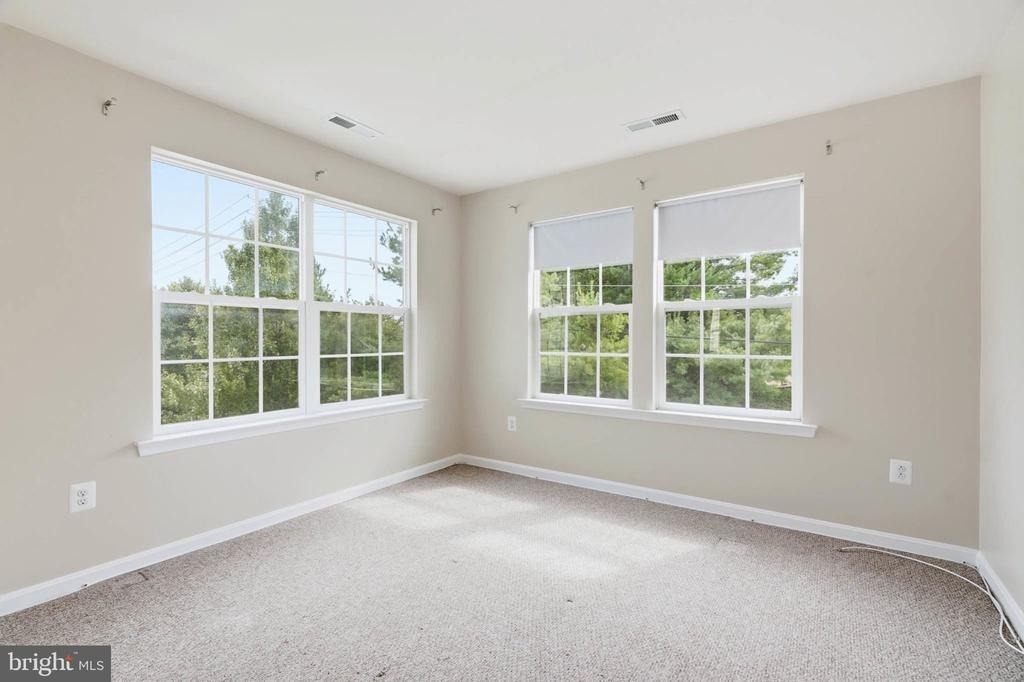677 Tivoli Road - Photo 18