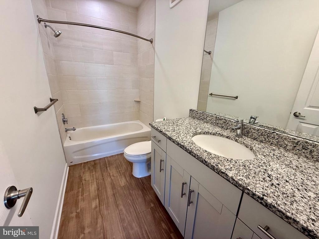 109 Charles Street - Photo 17