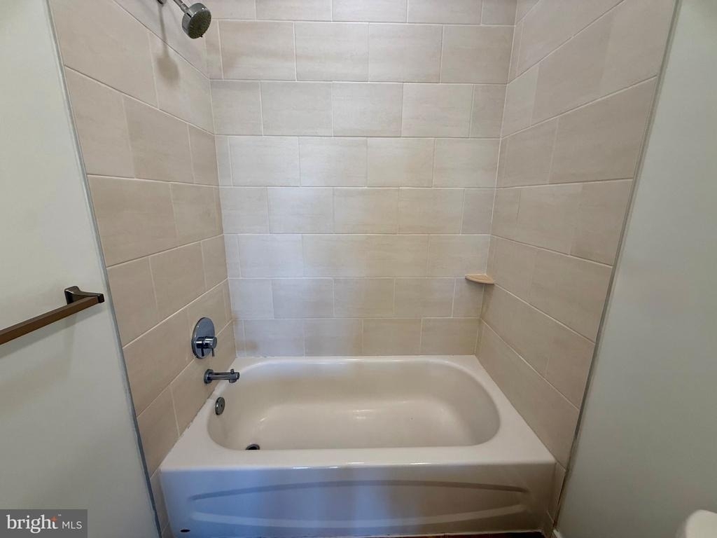 109 Charles Street - Photo 19