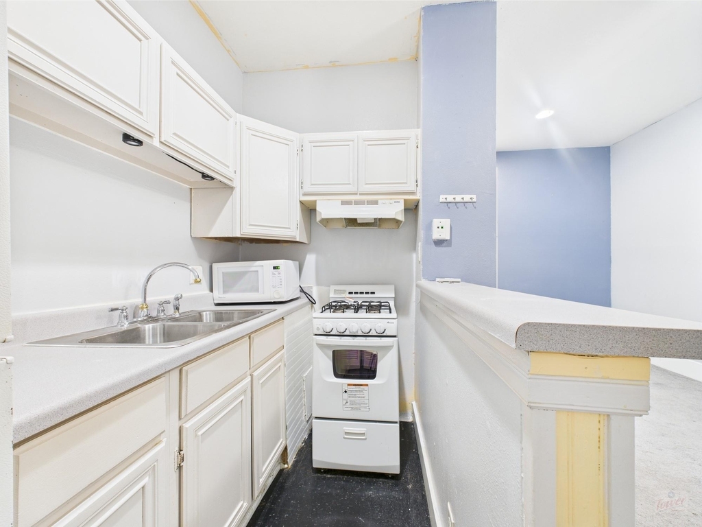 3006 Duval Street - Photo 6