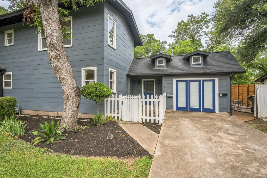 1402 Laurel St - Photo 3