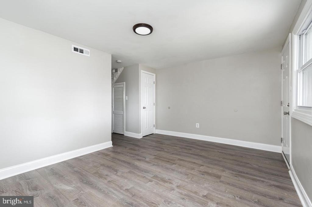 7923 Eastdale Road - Photo 7