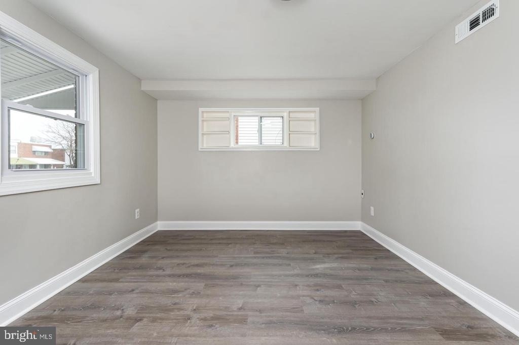 7923 Eastdale Road - Photo 5