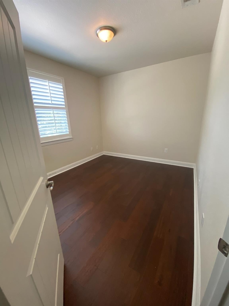 6708 Menchaca Rd - Photo 2